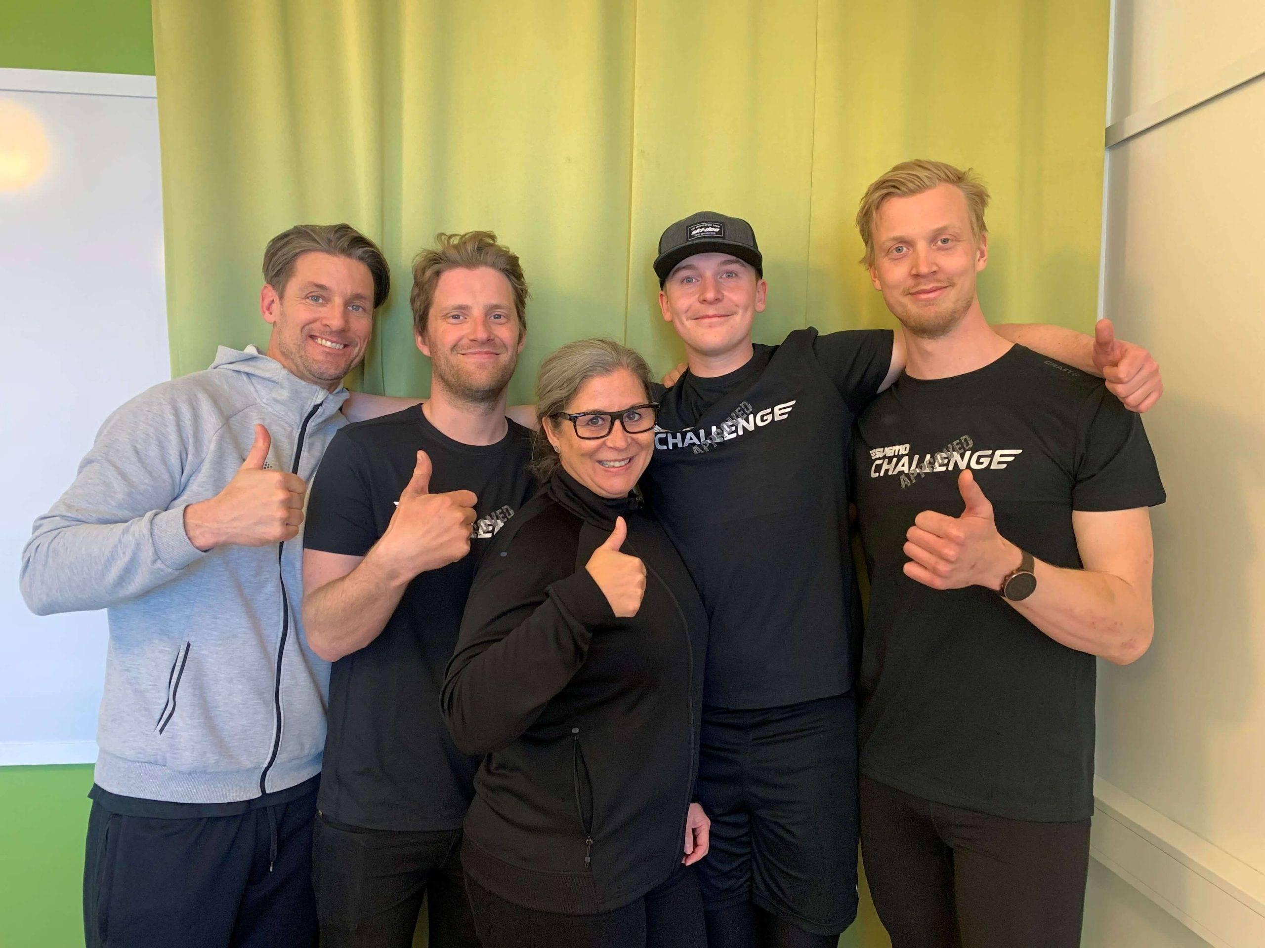 Gruppbild avslutning snöskoterförare Svemo Challenge