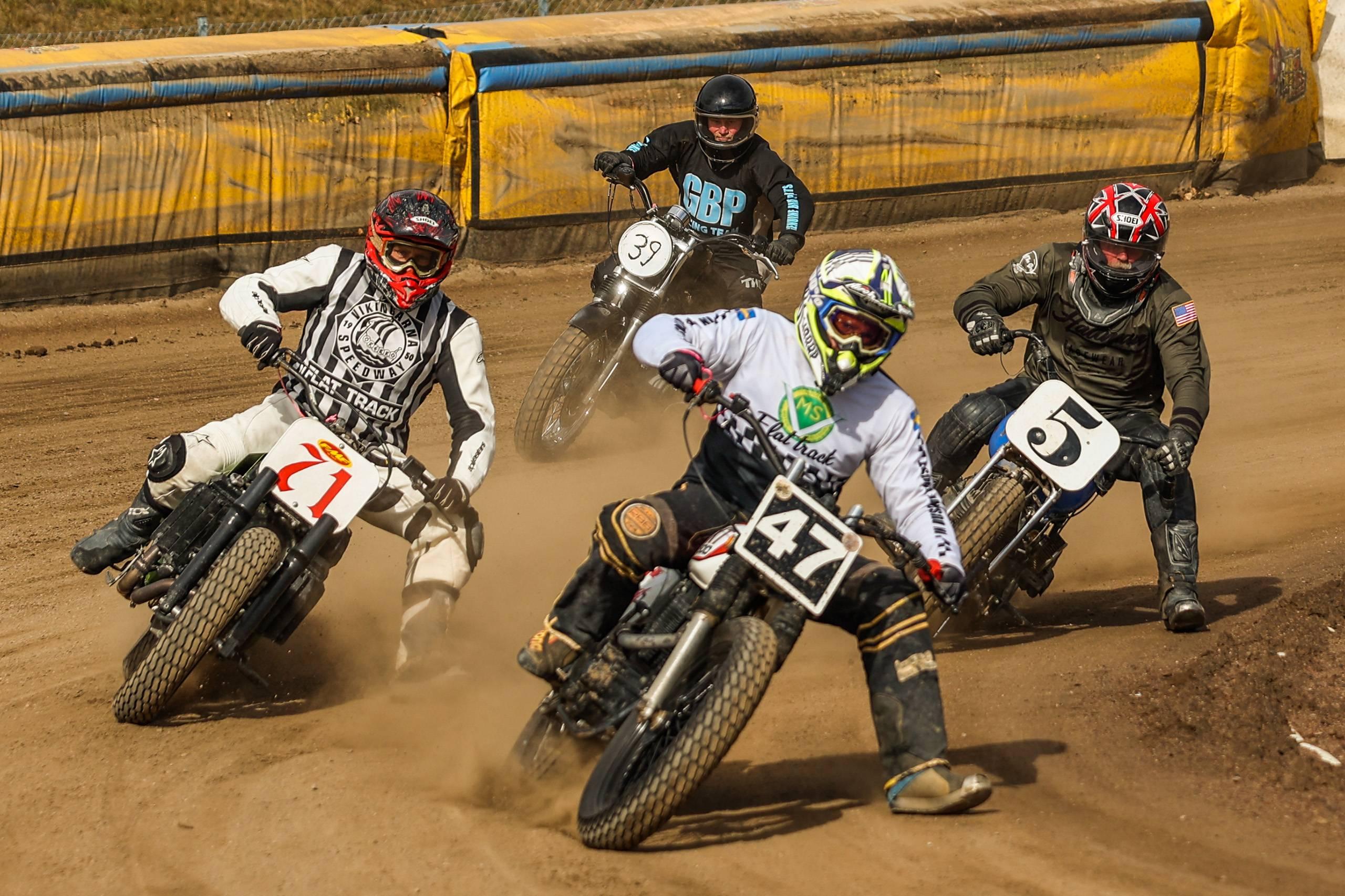 Start – Flat Track