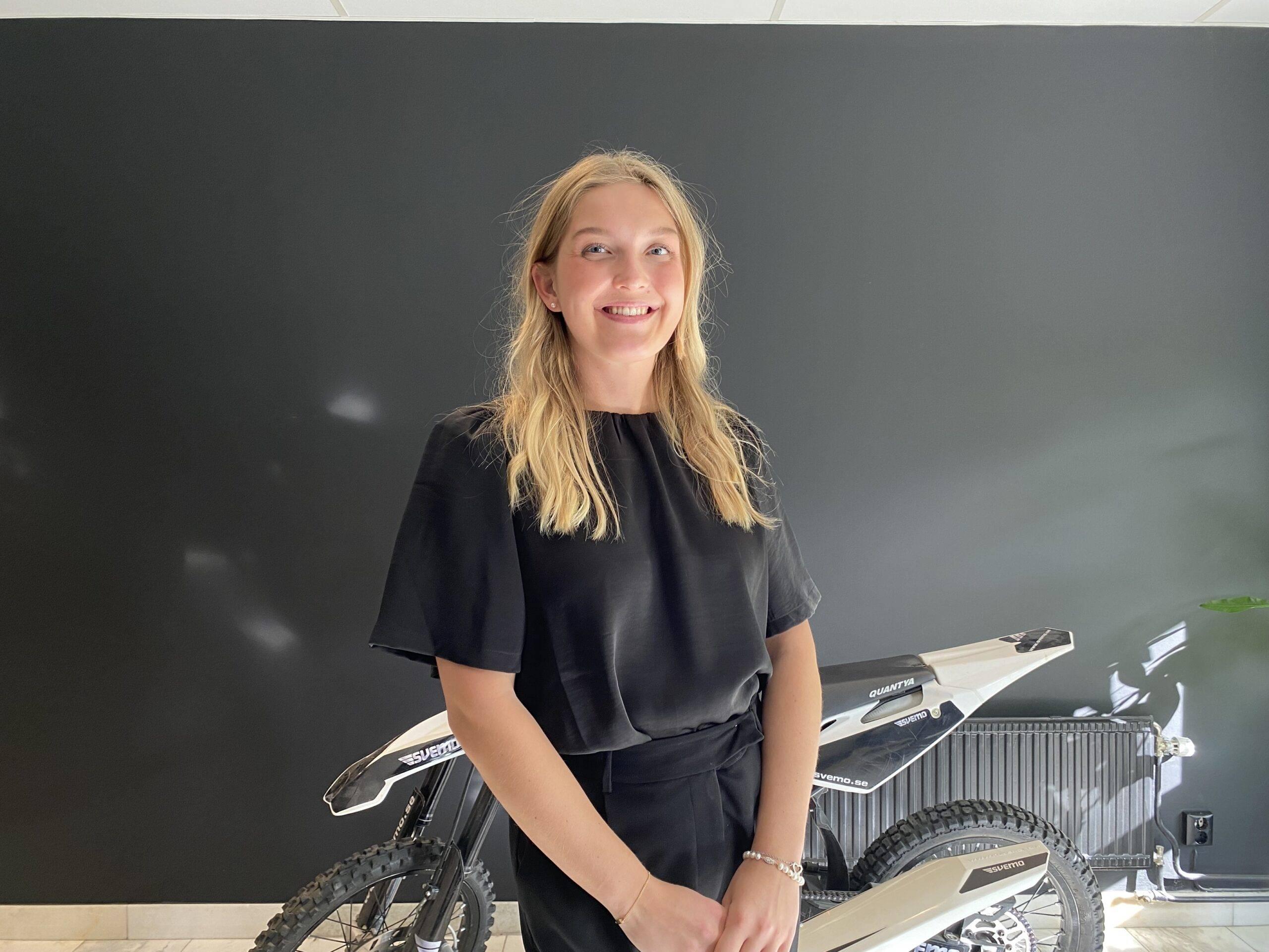 Porträttbild på Julia Forslund