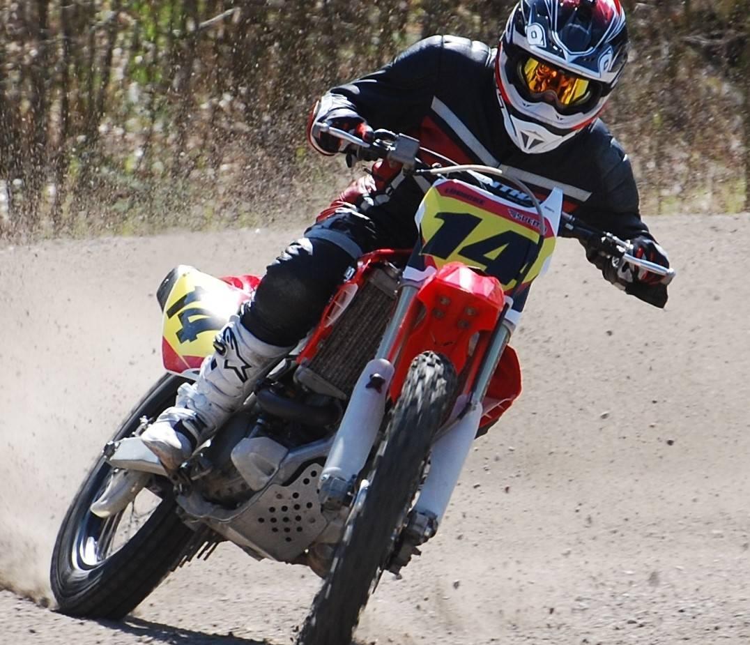 Soloförare kör backe