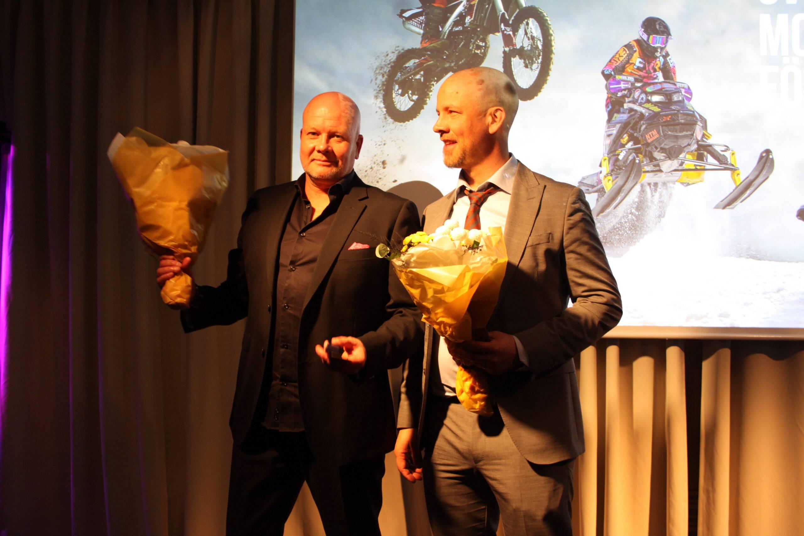 Daniel och Anders får ta emot Elitförarmärket